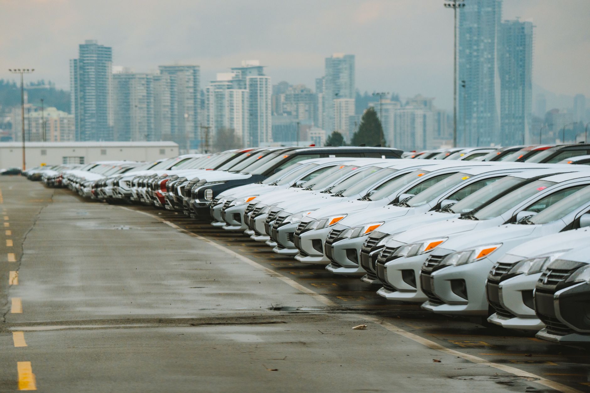 Sell My Car West Palm Beach licensed car buying technicians in West Palm Beach, FL